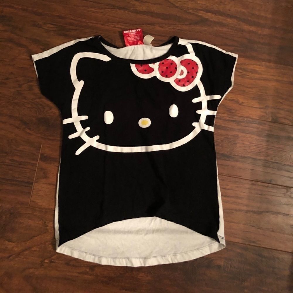 Hello kitty sanrio shirt tee M kids used